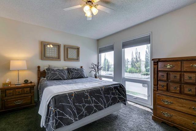 6924 Coach Hill Road Sw, Home with 3 bedrooms, 1 bathrooms and 1 parking in Calgary AB | Image 16