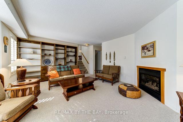 27 Barker Blvd, Condo with 3 bedrooms, 4 bathrooms and 4 parking in Collingwood ON | Image 8