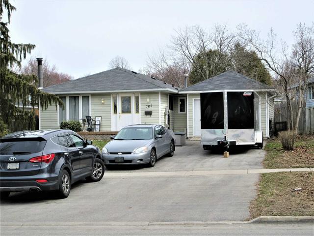 785 Grandview Dr, House detached with 3 bedrooms, 2 bathrooms and 5 parking in Oshawa ON | Image 2