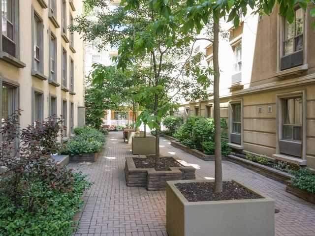 304 - 88 Charles St E, Condo with 0 bedrooms, 1 bathrooms and null parking in Toronto ON | Image 1