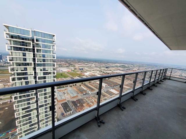6012 - 950 Portage Pkwy, Condo with 2 bedrooms, 2 bathrooms and 1 parking in Vaughan ON | Image 11