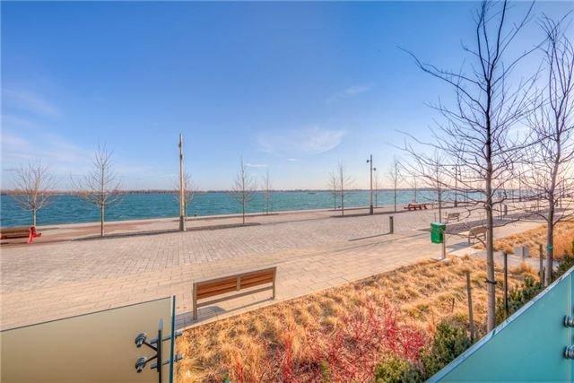 Th 123 - 39 Queens Quay E, Townhouse with 2 bedrooms, 3 bathrooms and 1 parking in Toronto ON | Image 15