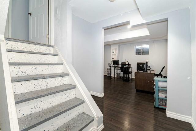 32 Softneedle Ave, House semidetached with 3 bedrooms, 3 bathrooms and 3 parking in Brampton ON | Image 18