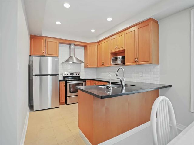 80 Irish Rose Dr, House attached with 3 bedrooms, 4 bathrooms and 3 parking in Markham ON | Image 5
