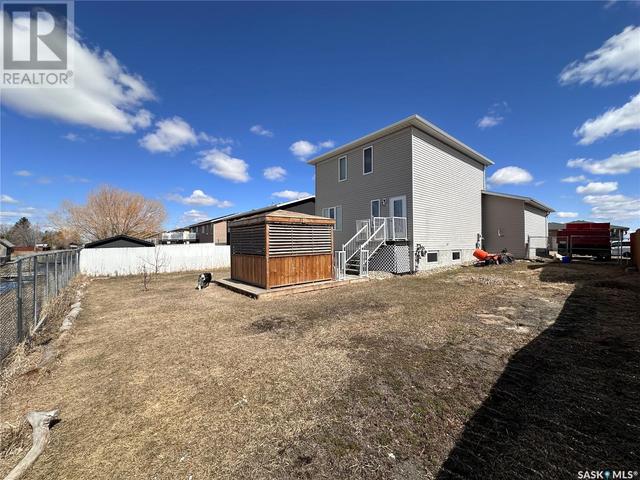 220 Willow Street, House detached with 3 bedrooms, 3 bathrooms and null parking in Pense SK | Image 36