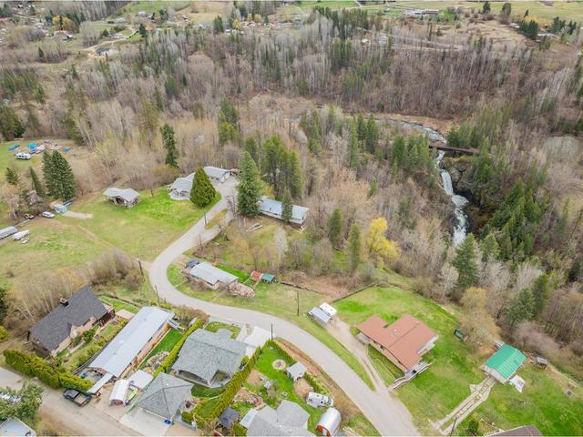 1222 Fox Road, House detached with 3 bedrooms, 2 bathrooms and null parking in Kootenay Boundary A BC | Image 56