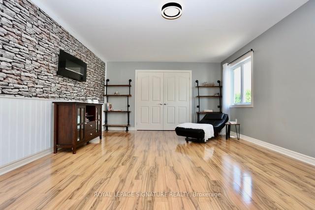 183 Beehive Dr, House detached with 3 bedrooms, 3 bathrooms and 25 parking in Kawartha Lakes ON | Image 3