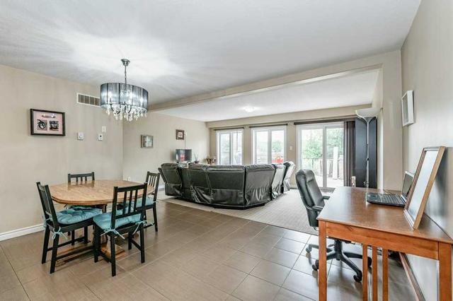 100 Mussen St, House attached with 3 bedrooms, 3 bathrooms and 2 parking in Guelph ON | Image 37