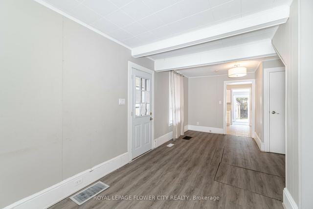 189 Dundas St N, House semidetached with 2 bedrooms, 2 bathrooms and 5 parking in Cambridge ON | Image 9