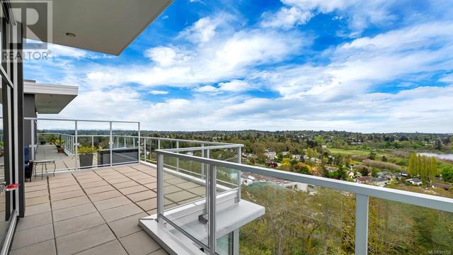 803 - 4011 Rainbow Hill Lane, Condo with 2 bedrooms, 2 bathrooms and 2 parking in Saanich BC | Image 3