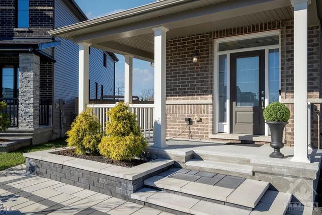652 Eagle Crest Heights, House detached with 4 bedrooms, 3 bathrooms and 4 parking in Ottawa ON | Image 4