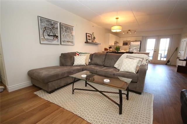 210 - 2055 Appleby Line, Condo with 2 bedrooms, 2 bathrooms and 1 parking in Burlington ON | Image 4