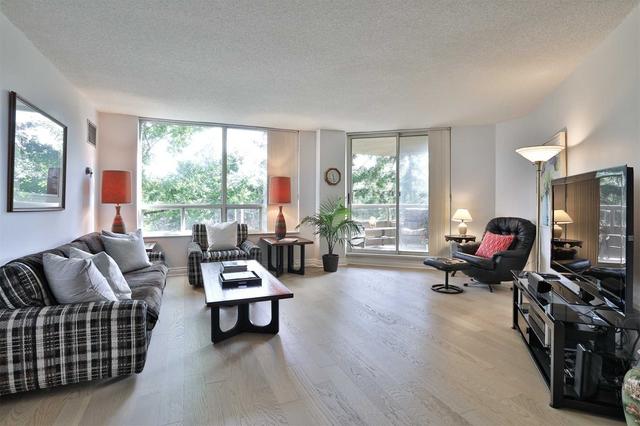 411 - 1210 Don Mills Rd, Condo with 2 bedrooms, 2 bathrooms and 1 parking in Toronto ON | Image 1