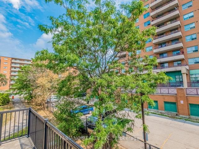 2016 - 3049 Finch Ave W, Townhouse with 1 bedrooms, 1 bathrooms and 1 parking in Toronto ON | Image 14