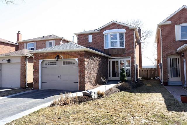 39 Miley Dr, House attached with 3 bedrooms, 2 bathrooms and 3 parking in Markham ON | Image 12