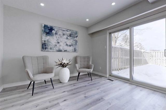 2 - 78 Castlebury Cres, Townhouse with 3 bedrooms, 3 bathrooms and 1 parking in Toronto ON | Image 25