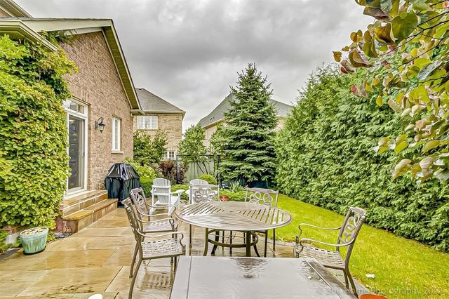 11 Balsamo St, House detached with 4 bedrooms, 5 bathrooms and 6 parking in Vaughan ON | Card Image
