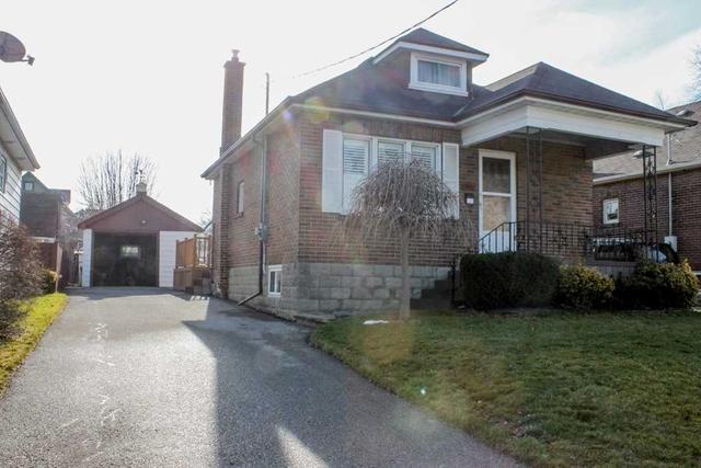 203 Hibbert Ave, House detached with 3 bedrooms, 1 bathrooms and 5 parking in Oshawa ON | Image 13