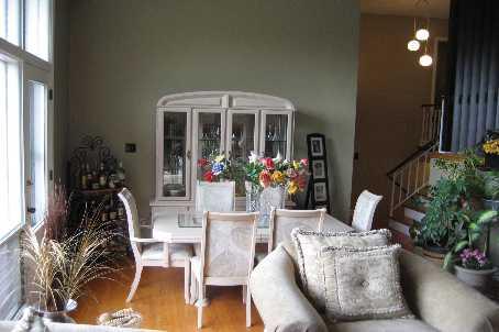 145 Burbank Dr, House detached with 2 bedrooms, 2 bathrooms and 4 parking in Toronto ON | Image 4