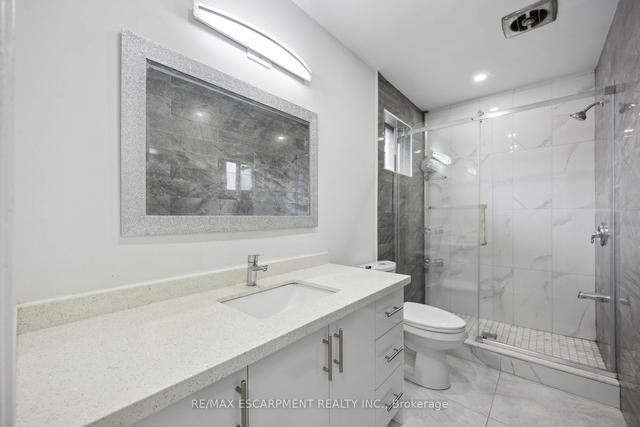 29 Portico Dr, House detached with 3 bedrooms, 4 bathrooms and 3 parking in Toronto ON | Image 10