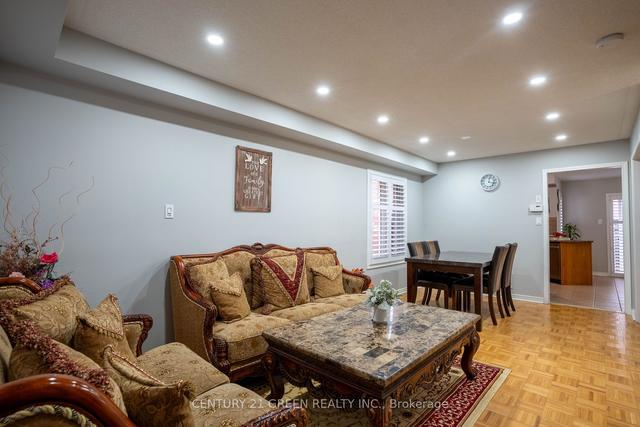 3 Butterchurn Rd, House semidetached with 3 bedrooms, 4 bathrooms and 3 parking in Brampton ON | Image 34
