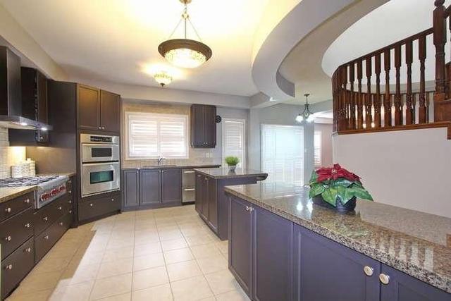 29 Valleyridge Cres, House detached with 5 bedrooms, 5 bathrooms and 4 parking in Brampton ON | Image 5