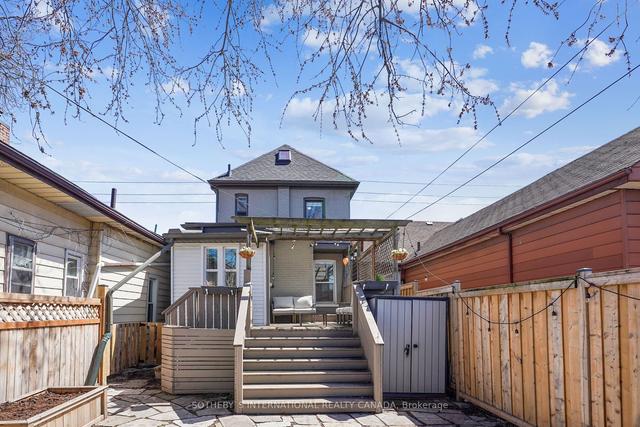 215 Wellington St N, House detached with 3 bedrooms, 2 bathrooms and 2 parking in Hamilton ON | Image 26