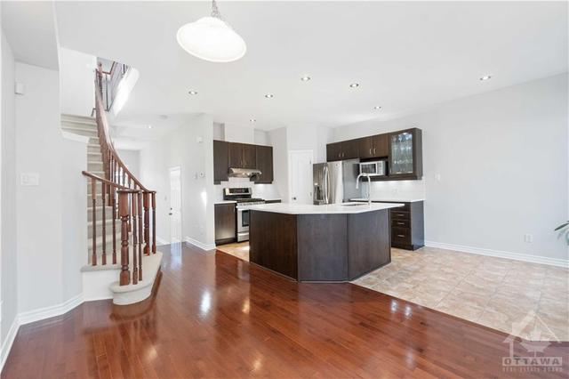 127 Jersey Tea Circle, Townhouse with 3 bedrooms, 3 bathrooms and 3 parking in Ottawa ON | Image 11