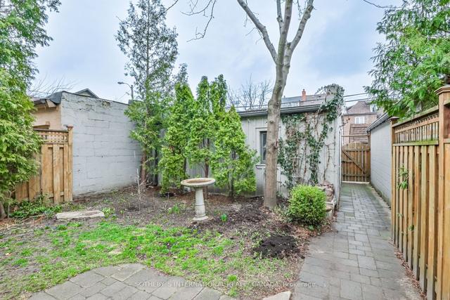 525 Markham St, House semidetached with 3 bedrooms, 4 bathrooms and 2 parking in Toronto ON | Image 28