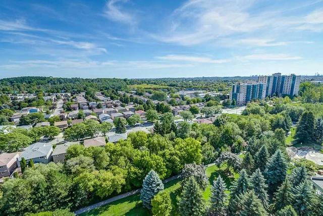 Ph7 - 33 Weldrick Rd E, Condo with 3 bedrooms, 2 bathrooms and 2 parking in Richmond Hill ON | Image 17
