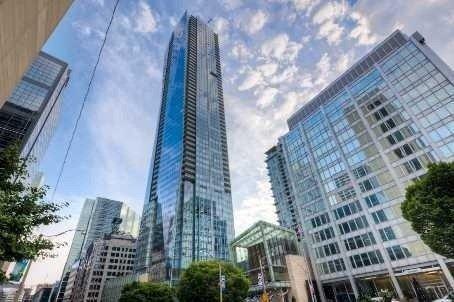 3702 - 180 University Ave, Condo with 1 bedrooms, 1 bathrooms and 1 parking in Toronto ON | Image 1