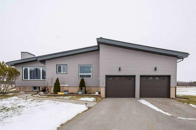 29 Elizabeth Rd, House detached with 3 bedrooms, 2 bathrooms and 8 parking in Prince Edward County ON | Image 1