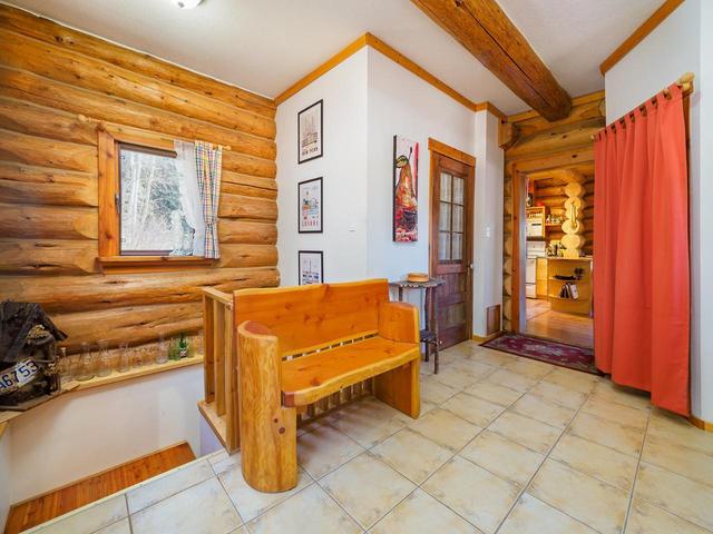 2604 Big Bend Highway, House detached with 3 bedrooms, 3 bathrooms and null parking in Columbia Shuswap A BC | Image 14