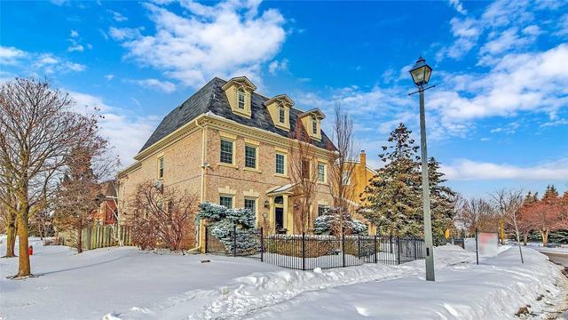 36 Regent St, House detached with 6 bedrooms, 5 bathrooms and 7 parking in Richmond Hill ON | Image 12