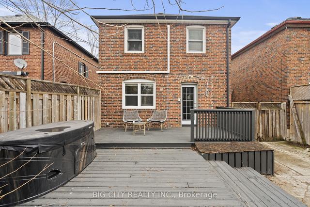 16 Don Mills Rd, House detached with 3 bedrooms, 2 bathrooms and 4 parking in Toronto ON | Image 31