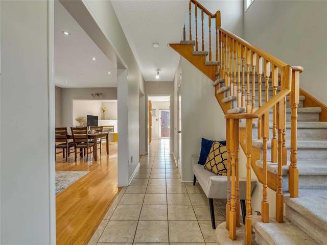 11 Cobbler St, House detached with 3 bedrooms, 4 bathrooms and 6 parking in Brampton ON | Image 37