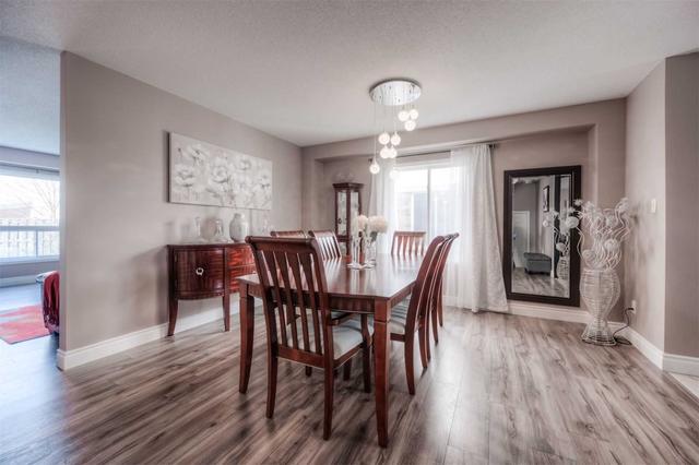 301 Beaumont Cres, House detached with 4 bedrooms, 3 bathrooms and 4 parking in Kitchener ON | Image 11