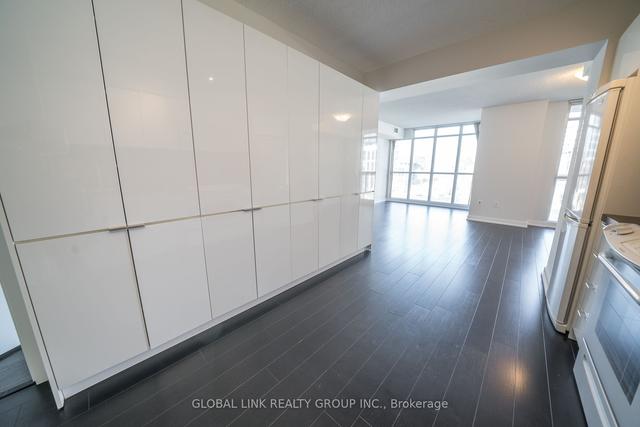 642b - 15 Iceboat Terr, Condo with 1 bedrooms, 1 bathrooms and 0 parking in Toronto ON | Image 17