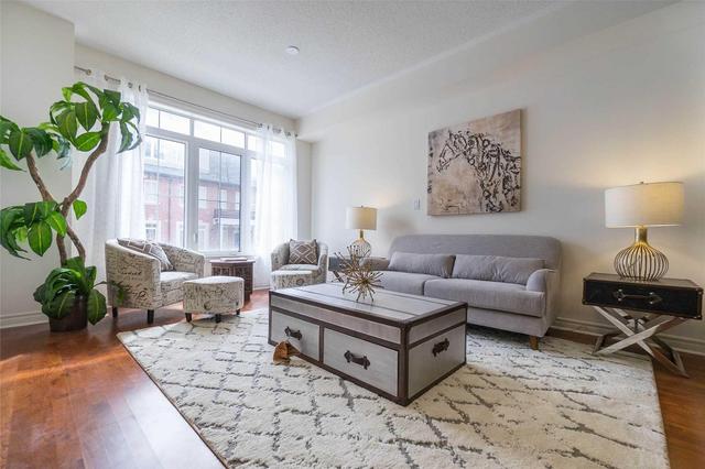 09 - 8 Eaton Park Lane, House attached with 3 bedrooms, 3 bathrooms and 1 parking in Toronto ON | Image 3