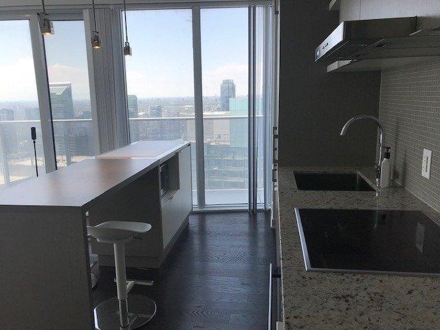 6302 - 100 Harbour St, Condo with 2 bedrooms, 2 bathrooms and 0 parking in Toronto ON | Image 14