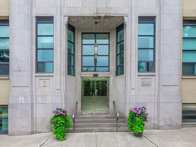 1001 Roselawn Ave, Condo with 2 bedrooms, 2 bathrooms and 1 parking in Toronto ON | Image 2
