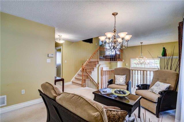 86 National Cres, House detached with 2 bedrooms, 2 bathrooms and 4 parking in Brampton ON | Image 4
