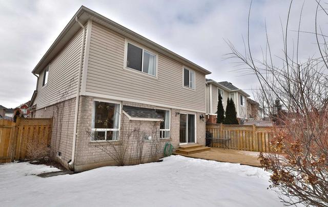 1027 Ferguson Dr, House detached with 3 bedrooms, 4 bathrooms and 2 parking in Milton ON | Image 22