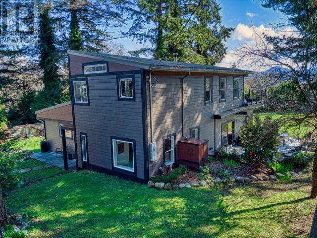 2060 Black Point Road, House detached with 3 bedrooms, 2 bathrooms and 5 parking in Powell River C BC | Image 48
