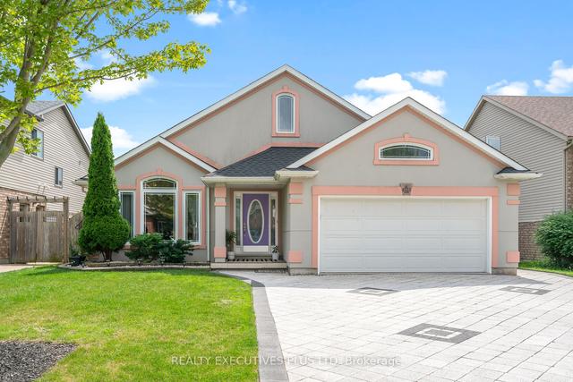 8422 Heikoop Cres, House detached with 5 bedrooms, 3 bathrooms and 6 parking in Niagara Falls ON | Image 1