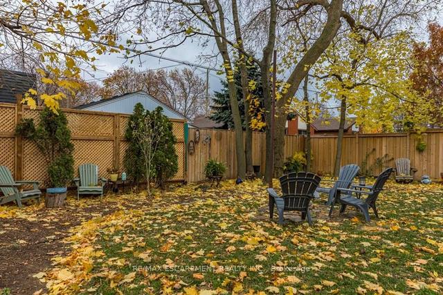 79 West 32nd St, House detached with 3 bedrooms, 1 bathrooms and 4 parking in Hamilton ON | Image 31