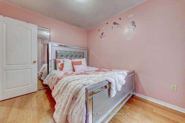 62 Alfonso Cres, House semidetached with 3 bedrooms, 4 bathrooms and 4 parking in Brampton ON | Image 15