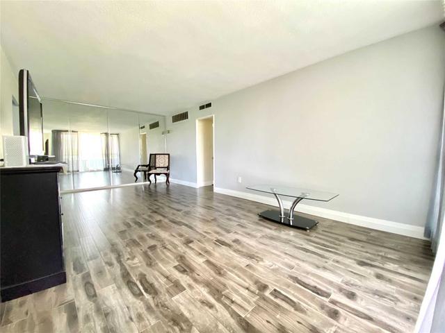 203 - 44 Longbourne Dr, Condo with 3 bedrooms, 2 bathrooms and 1 parking in Toronto ON | Image 25
