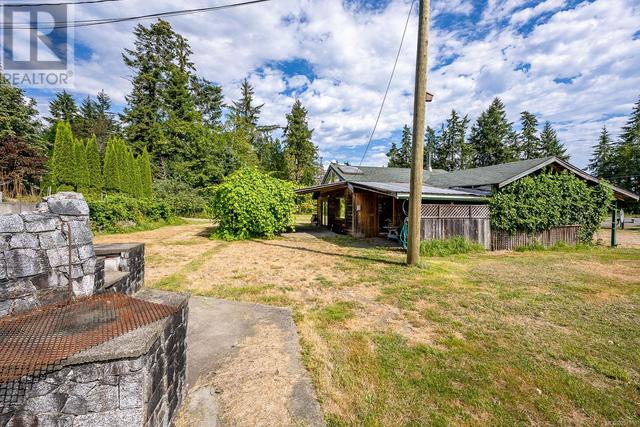 8185 Island Hwy S, House detached with 4 bedrooms, 4 bathrooms and 6 parking in Comox Valley A BC | Image 29