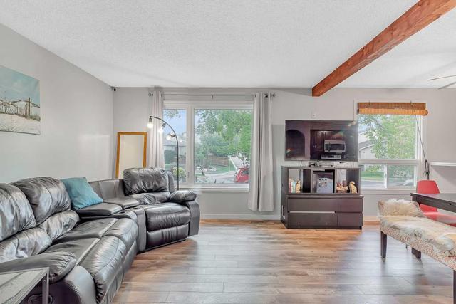 44 Deerfield Drive Se, House detached with 3 bedrooms, 2 bathrooms and 5 parking in Calgary AB | Image 9